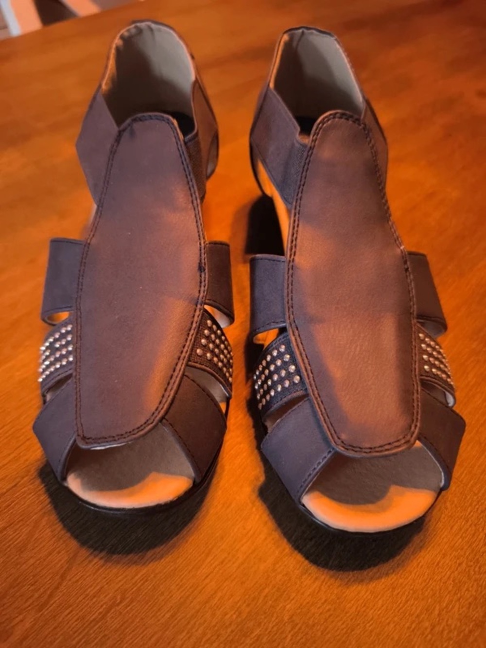 Comfort Stretch Open-Toe Sandals in Brown with Stud Detail
